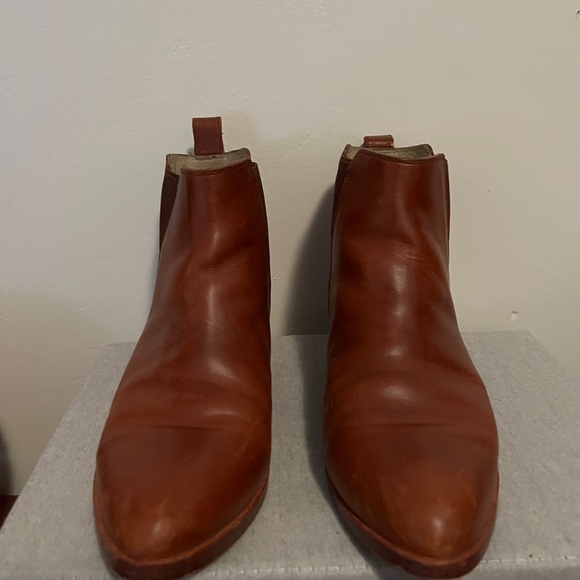 Nisolo Eva Everyday Chelsea Boot - Picture 3 of 7